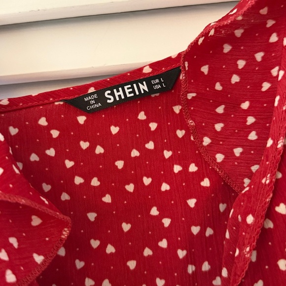 ✨ SHEIN Red White Hearts Wrap Ruffle Tank Dress Size Large EUC ✨ - Picture 4 of 4